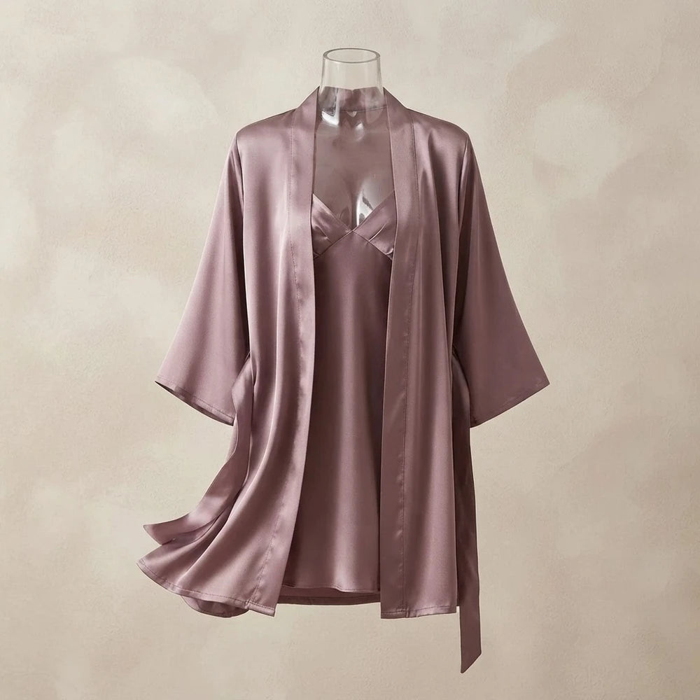 Camisón y bata de seda de morera · 19 y 22 momme