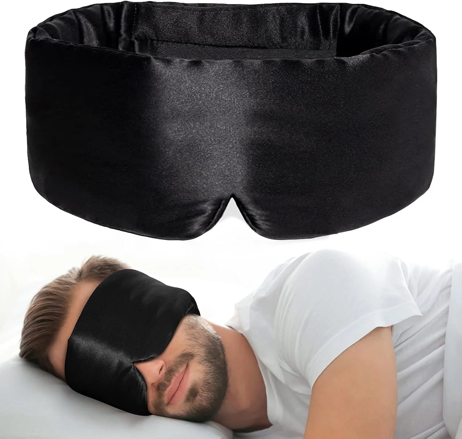 Hombre durmiendo de lado con el antifaz de seda puesto
